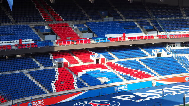 tribunes du parc des princes &agrave; Paris