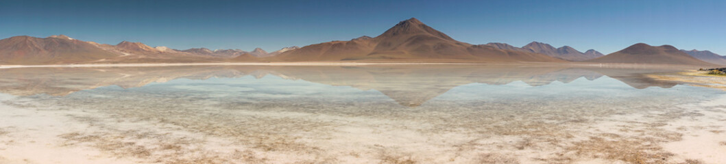 Fototapeta na wymiar Panoramic view at White Lagoon - South of Bolivia.