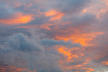 Naklejka na ściany i meble Evening sky with red clouds