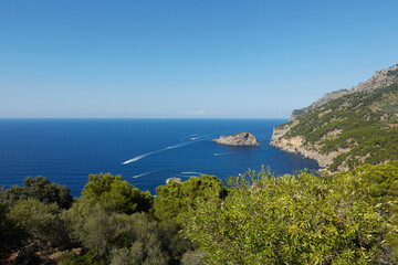 From La Torre Picada, we can see the sea and the Island of S'Illeta.