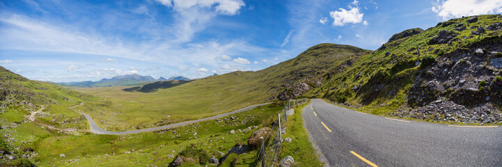 Fototapeta na wymiar Ballaghisheen Pass - Ring of Kerry, Ireland