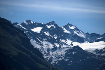 Bergpanorama in der nähe von Davos 27.5.2020