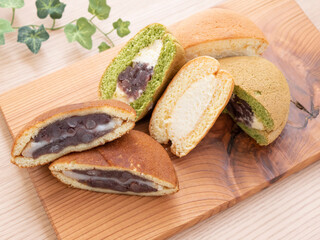 どら焼きとふわふわクリームサンドの焼き菓子