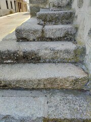 escaleras de bloques de granito