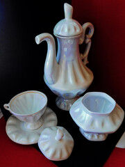 teapot and cups