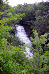 Fototapeta na wymiar cascade de la rivière Beauport