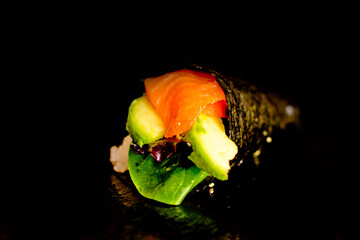Temakis saumon Avocat - Photo de sushis, makis, california, chirashis, sashimis, temakis, yakitoris...