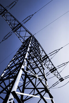 Electricity pylon