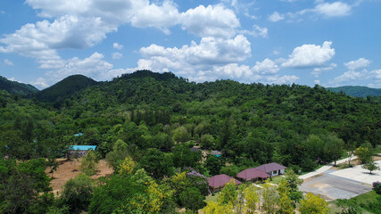 Fototapeta premium Parc national de Kaeng Krachan en Thaïlande vue du ciel