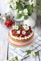 cheesecake with berries