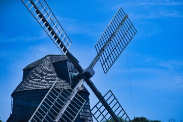 windmill in the hamptons - obrazy, fototapety, plakaty