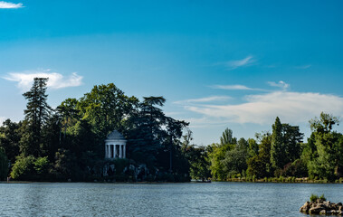 Obraz premium vue du lac de Vincennes 