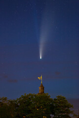 Bright comet