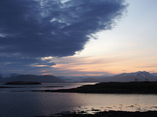 Fototapeta na wymiar Early summer dusk in Iceland