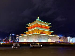 Fototapeta na wymiar Tour du tambour de nuit à Xi'an, Chine