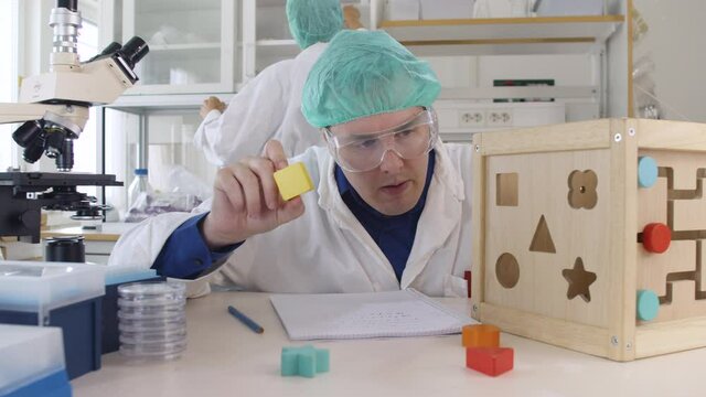 Dumb Scientists Failing at Science