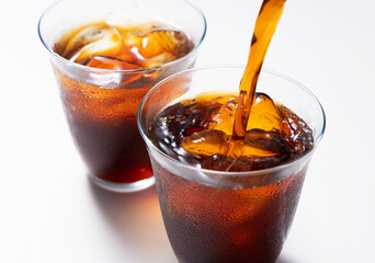 Pour a glass of cold coffee.