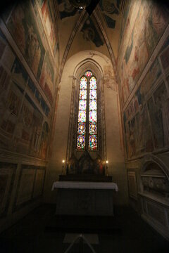 Peruzzi Chapel, Basilica of the Holy Cross