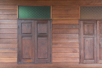 Erode ancient wooden windows