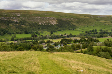 Fototapeta na wymiar Down to Littondale and Arncliffe in the Yorkshire Dales