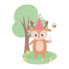 Obraz premium happy birthday, cute little deer with cupcake and bee celebration decoration cartoon