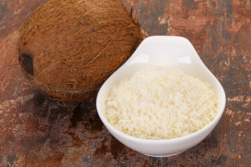 Coconut shredded chip with nut