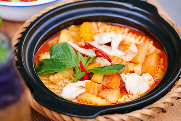 Vietnam thailand Asien Essen im Restaurant mit Fleisch Gemüse und Reis frisch zubereitet