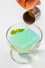 ミントゼリー　Jelly with beautiful colors of summer mint