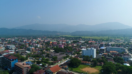 Ville de Vang Vieng au Laos vue du ciel