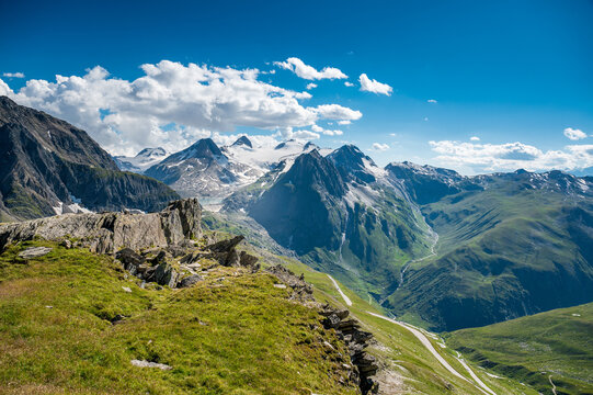 Nufenenpass with Griesgletscher, B&auml;ttelmatthorn, Rothorn and Blinnenhorn on in the Valais Alps