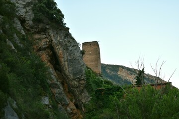 Tower built with ashlar and masonry on top of a cemetery. Vestiges of the old castle of Arnedillo from the 10th century.
