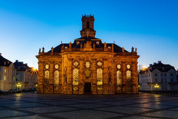 Ludwigkirche Saarbrücken zur blauen Stunde