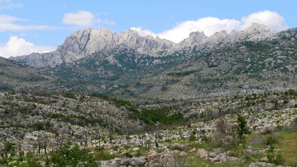Blick auf das Velebit Gebirges in der Küstenregion Dalmatiens, Kroatien