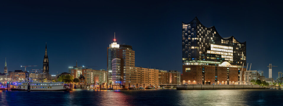 Hamburg at Night
