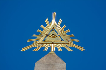 The all-seeing golden eye on top of the stella