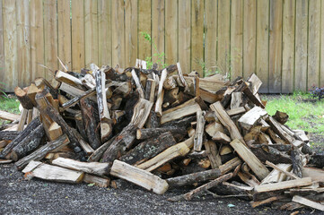 oak wood deposit for heating in fireplace