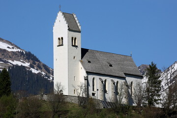 Fototapeta premium Kirche auf einen Hügel
