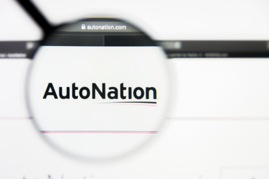 Richmond, Virginia, USA - 9 May 2019: Illustrative Editorial of AutoNation Inc website homepage. AutoNation Inc logo visible on display screen.