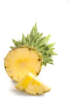 Pineapple and wedges