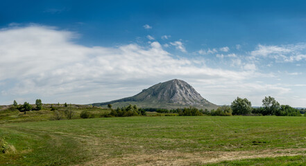 Toratau - one of the four shihans, located in Ishimbaysky District, on the border with the city Sterlitamak.