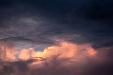 Fototapeta na wymiar dramatic sky at sunset