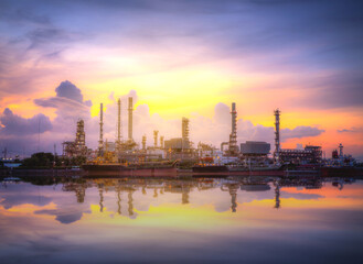 Naklejka premium View of Refinery industry zone with beauty of the water reflection