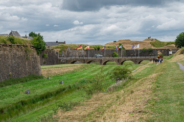 Le Pont de France et les remparts de Rocroi