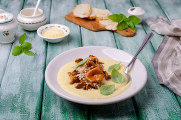 Traditional polenta with mushrooms and cheese
