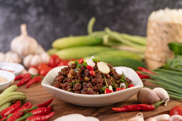 Spicy minced meat, made from raw meat.