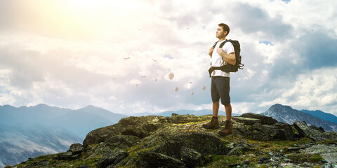 Obraz premium Young traveler exploring the world concept