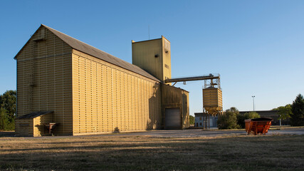 Warehouse and grain storage silo