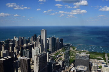 シカゴ摩天楼と湖