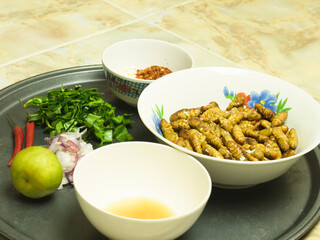 Pupa salad of silkworms