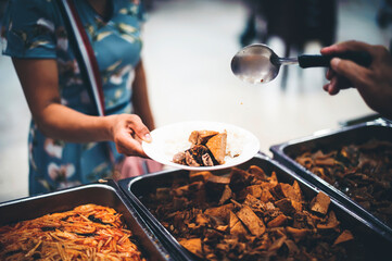 The concept of begging and hunger : Taking care of the homeless by sharing food is the hope of the poor